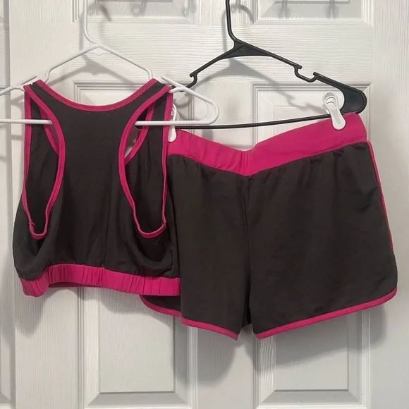 Overwatch D.Va Sports Bra and Shorts - Picture 2 of 2